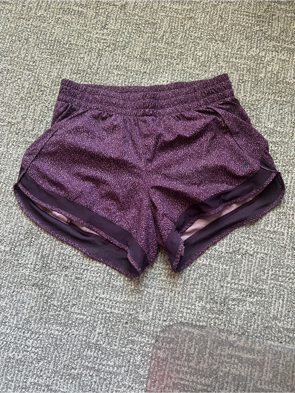 Athleta Mesh Racer Run 4” Plum Purple Running Shorts